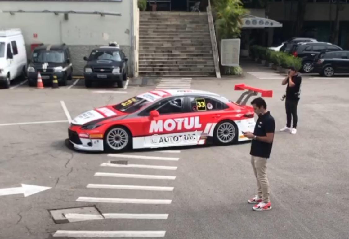 PiquetJrMania's tweet photo. O carro ta bonito heim! MX PIQUET SPORTS @stock_car @NelsonPiquet  #F1naBand https://t.co/RfMjeZ2D7K