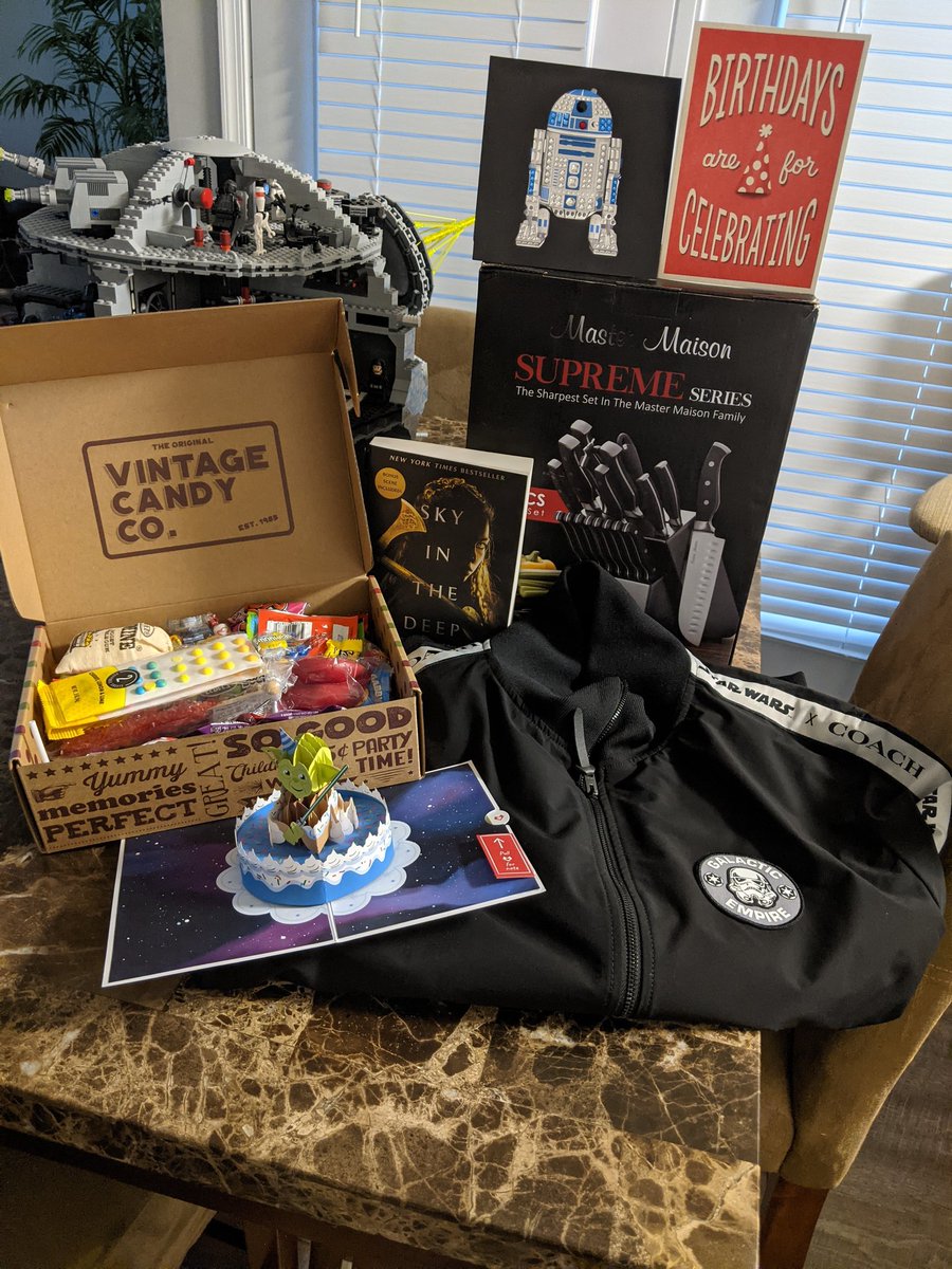 dwezeldang's tweet photo. I might be a little spoiled ๐๐... #birthdaygirl #morestuffcoming https://t.co/zC48eK3BCQ
