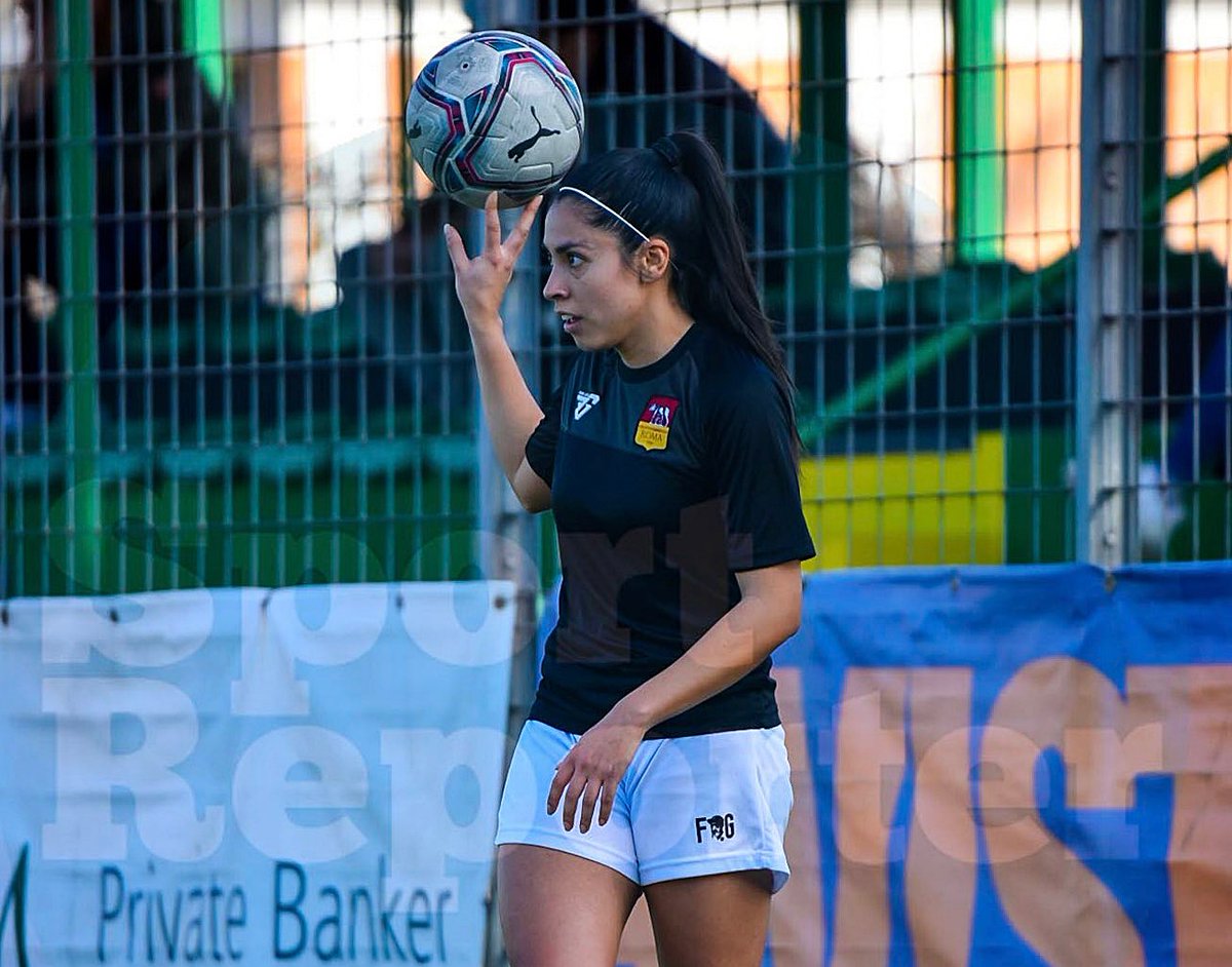 Marca502_'s tweet photo. ¡TRIUNFO EN ITALIA!

@AnaluMartinz20 y @ROMAcfem regresaron a la senda de la victoria, tras vencer 1-0 al Vicenza con gol de la delantera chapina que un día antes pasó quebrantos de salud.

Martínez llegó a siete anotaciones con el equipo italiano.

#MarcaSportsGT #Legionarios https://t.co/mDE18b3uHO