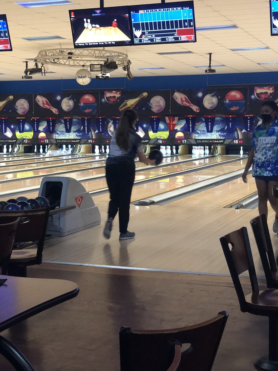 APB_of_WKHS's tweet photo. Back at the grind today. New day, new tournament. #BowlingIsLife #CommitToGrowth https://t.co/KDmdw04jpk