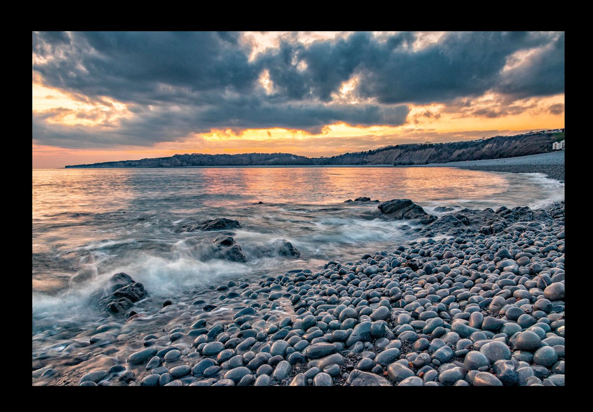 #Sunset at #Theknap #Barry #Wales

#Coast #coastline #barrybados #uk  #unitedkingdom #walescoast #ValeOfGlamorgan #pebvlebeach #longexposure #photography #potd #sunsets #uksunsets #Walesphotos