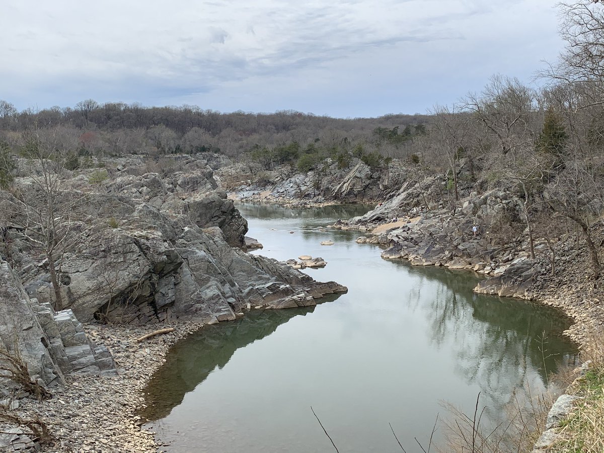 MayaJRodriguez's tweet photo. Hiked 10 miles to Great Falls, along the Potomac and @COcanalNPS - so lovely! #BillyGoatTrail https://t.co/VeZF9VvBsw