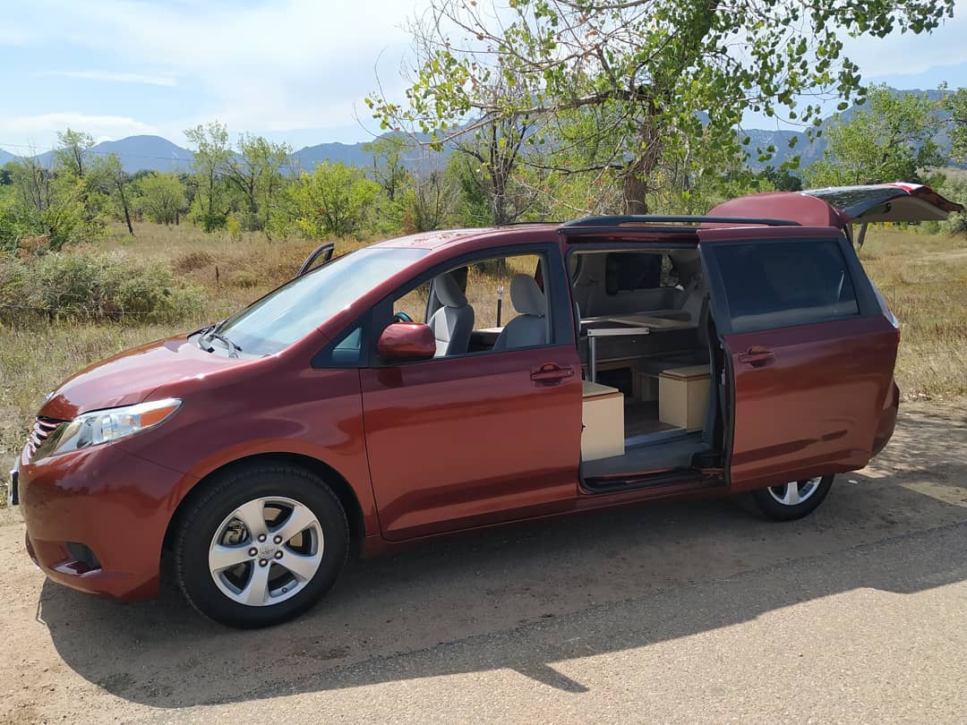 ExploreVanx's tweet photo. We're jazzed about how this 2017 Sienna LE turned out.
😌🎶

🛠️🚐👍🏼Great work, @brennan.lynch and oasiscampervans https://t.co/AdYqnRmgBg https://t.co/6r8XJJYkKx