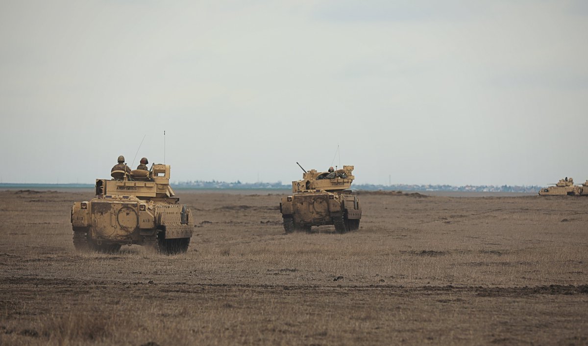 TheDeadDistrict's tweet photo. #USArmy #M2A3 #Bradley #IFV|s at #JusticeEagle-21 exercise.
Smardan Training Area, #Romania 🇷🇴 https://t.co/esdotg3sVh