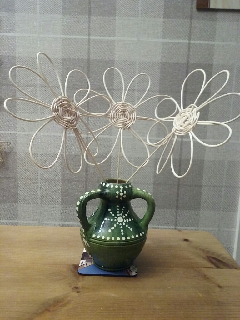 RuralArts's tweet photo. 📸 Another photo share of some of the beautiful pieces of art our Heart and Craft members have been creating whilst staying at home. An acrylic painting, watercolour birds and another cane sunflower creation. https://t.co/r9DGbvhGtm