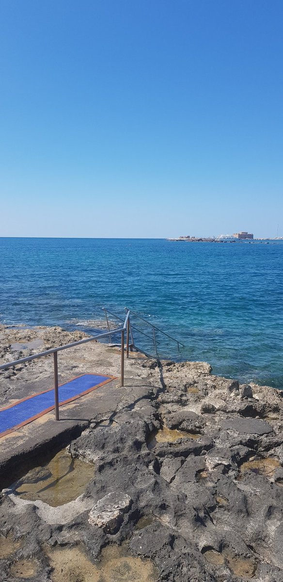 cp9Pe4QMO58HdQQ's tweet image. What else? #justblue #justswimandbreath 👇👇👇👇👇👇👇👇