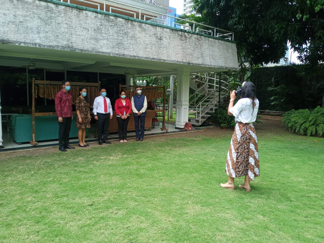 INLACE_co's tweet photo. On 12/March/2021, the Team of @INLACE_co comprised of Kundan Kanan (Managing Partner &amp; CoFounder), Nilsa González (Managing Partner Panamá City), Fernando Ramírez (Partner INLACE Colombia) met diplomats of the Embassy of Indonesia in Panamá. (1/3) 

#India 🇮🇳 #Indonesia 🇮🇩 https://t.co/skZaq7mL78