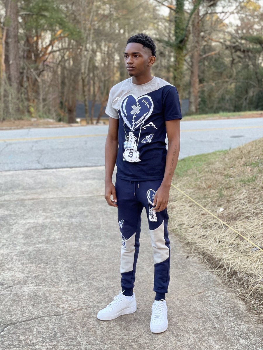 lfmoney_'s tweet photo. I’m the main topic when i pop out 🥶 https://t.co/bWEUMALQKm