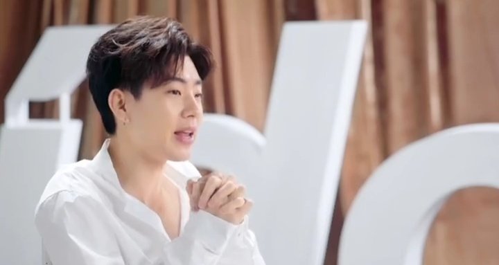 Soulmatesty's tweet photo. ค่ายมาขายน้ำแร่ 555
#idolo
#mistoff
#ทฤษฎีจีบเธอRerunตอนจบ https://t.co/Z8qURtw9ZS