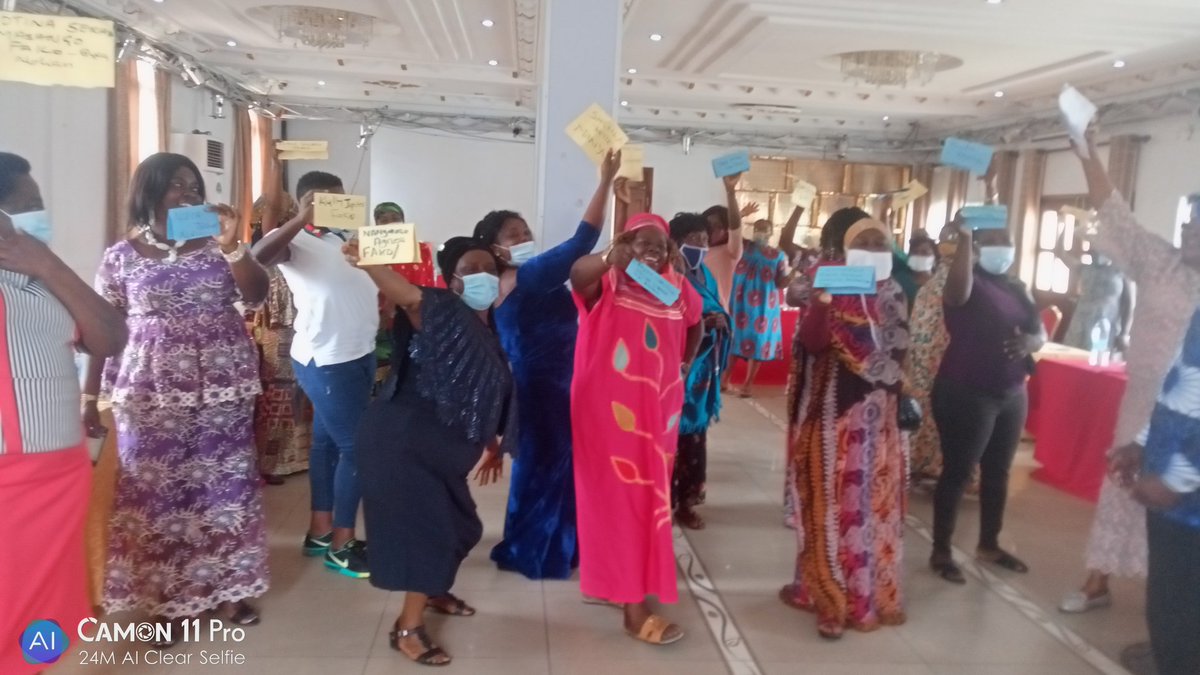 Reachoutreo's tweet photo. They are back, our #CommunityWomen #PeaceMediators with very encouraging and exciting success stories of their mediation work.
Women are the solution to this crisis.
@CRbuildpeace
@whatthewomensay
@minproffcmr
@UN_Cameroon
@OchaCameroon
@swisspeace
@CanadaCameroon https://t.co/DbrxgdTed1