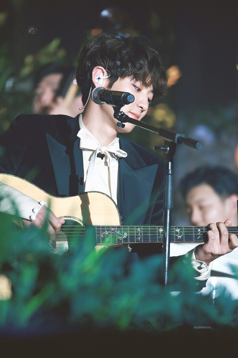 BLACKROSEVIL61's tweet photo. 다시 만날 때까지 기다릴게.🔥🌙

#찬열 #CHANYEOL
#찬열아_우린_worry_about_nothin
#항상��열이편
#OurPrideCHANYEOL
#AlwaysYoursCHANYEOL https://t.co/xmr7tLELuC