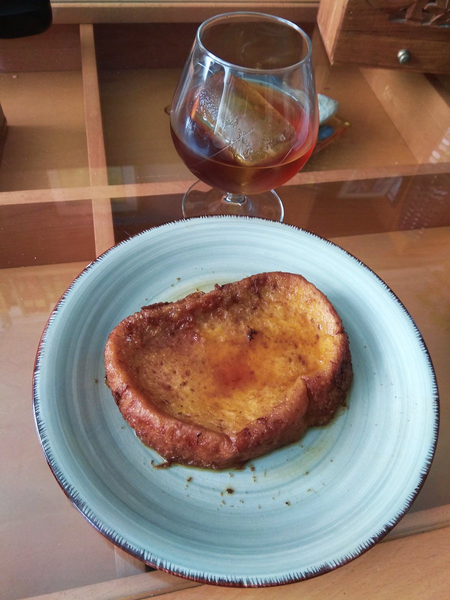 montsegg3's tweet photo. #DomingoDeRamos2021 😷 Sin procesiones pero con tradiciones #Torrija y #Resoli el sabor conquense que no falte https://t.co/m7ykuBNA7b