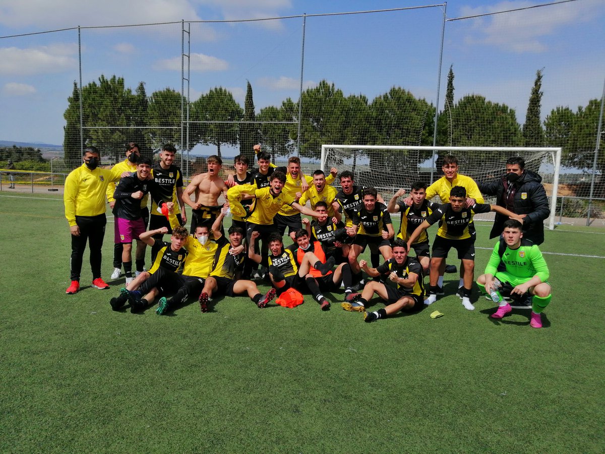 catalan_david's tweet photo. Disfrutar del camino y de lo que habéis conseguido. Enhorabuena JB @cdroda 🟡⚫ #somroda https://t.co/IcUDH2JhAj