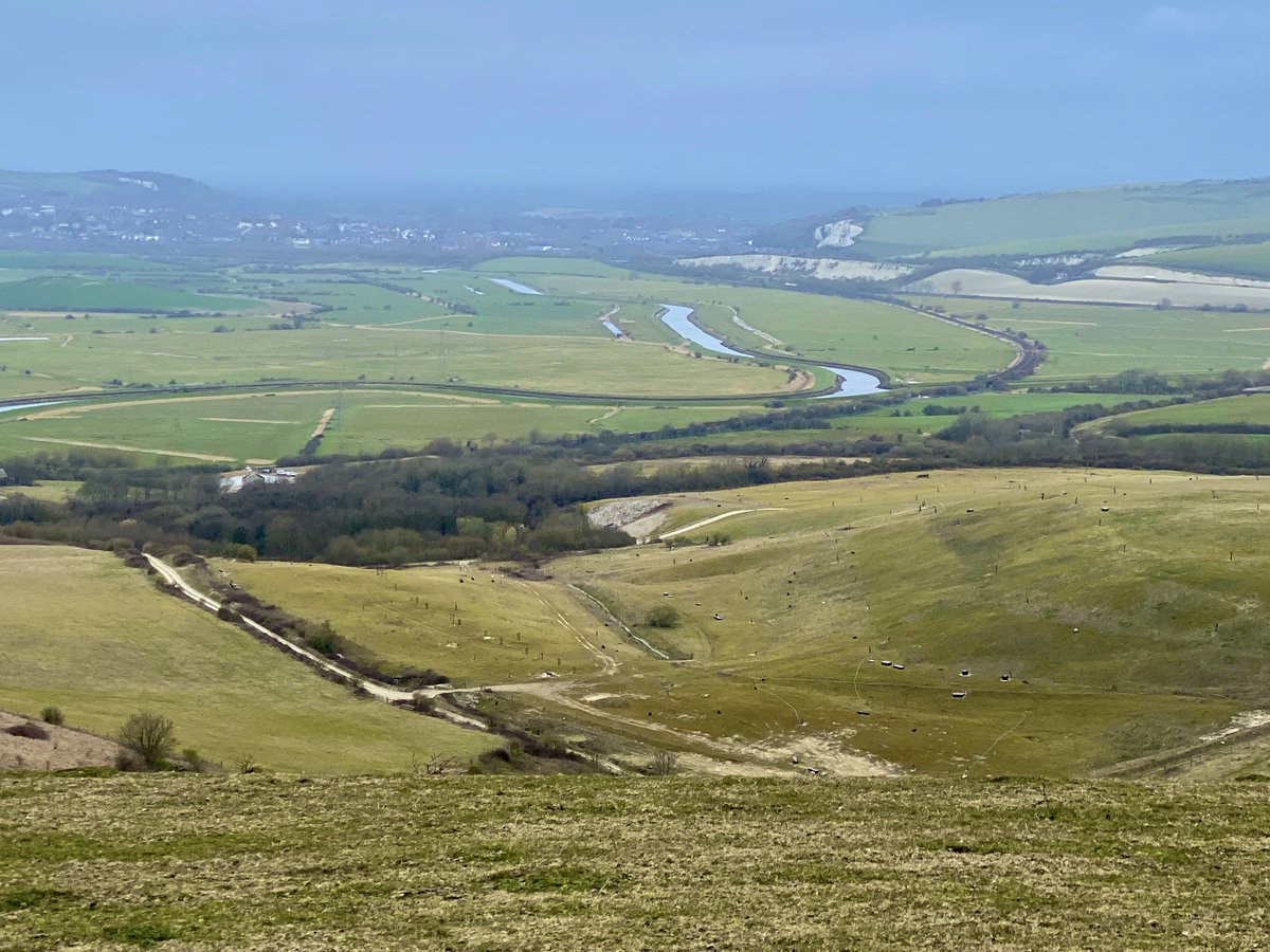 neneslab's tweet photo. Wind! Hills! Views! Hours! & 26:2 marathon effort of training miles on the SouthDowns Way.
Did I mention the WIND💨??
#trailrunning
#ilovesussex
#trailandultra
#southdownsnationalpark
#southdownsrunning
#southdowns
#firlebeacon
#gettingitdon
#trailrunninguk
#trailrunner https://t.co/PaVU6KWFg6