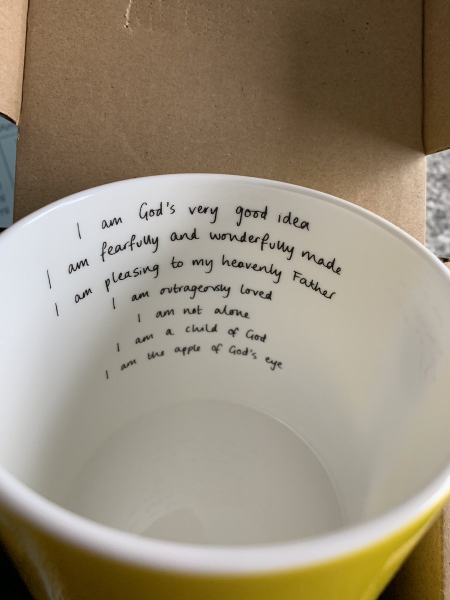 helen_a15's tweet photo. A gorgeous friend sent me this which came today.
Without going into proper detail (but she knows), it made me cry because of the thoughtfulness, the meaning on the mug and the reminder of a friend no longer here. 
@Iamsomanythings #IAmSoManyThings https://t.co/PNE2Xnqua1