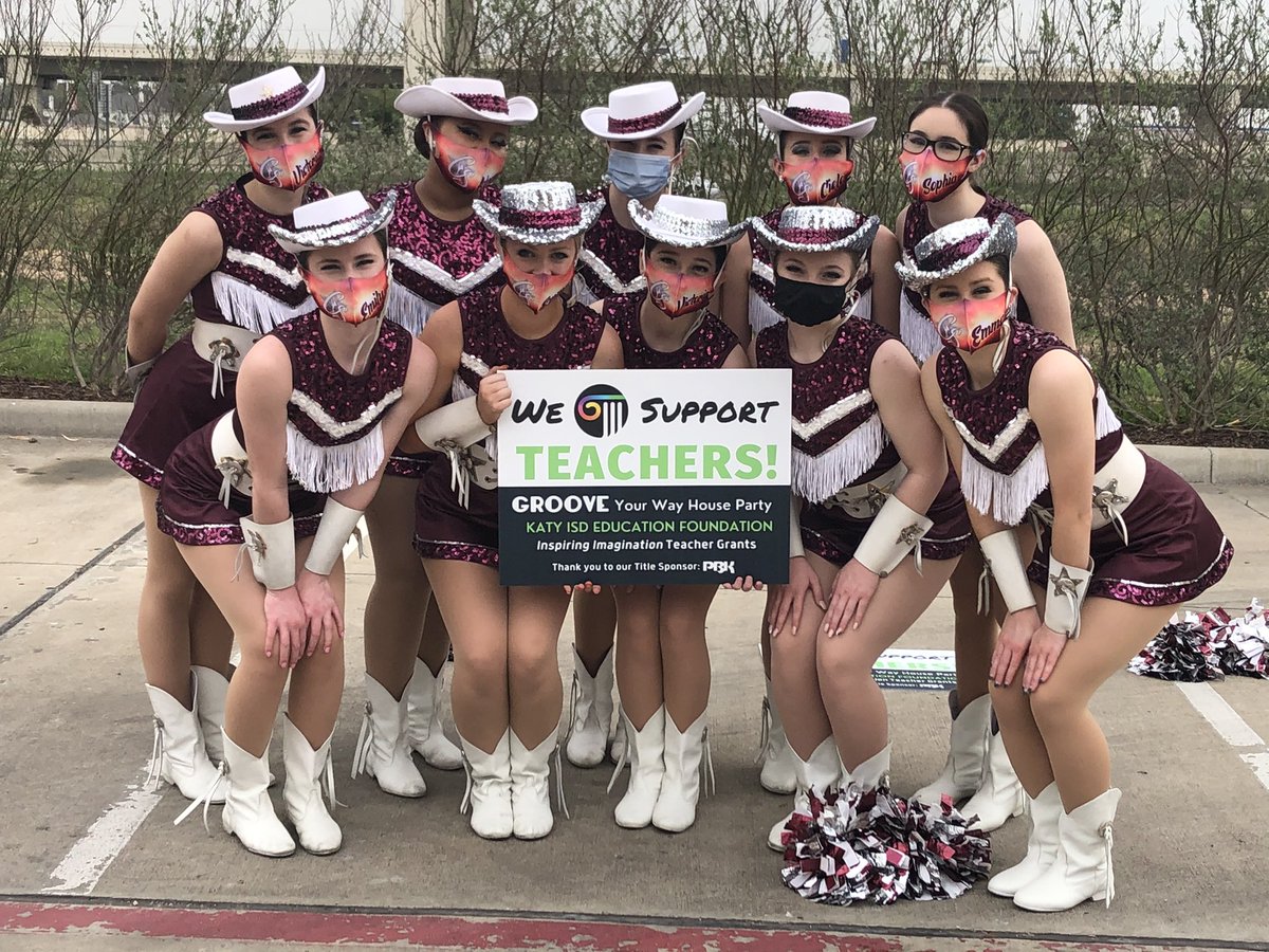 CRHSDANCE's tweet photo. Katy ISD Education Foundation Groove with @crhscougarstars
Thank you Stars for sharing your Saturday with some of our amazing district supporters, namesakes and volunteers!! @KatyISDEdFound @JamesCross12 https://t.co/3kQtVhweOn