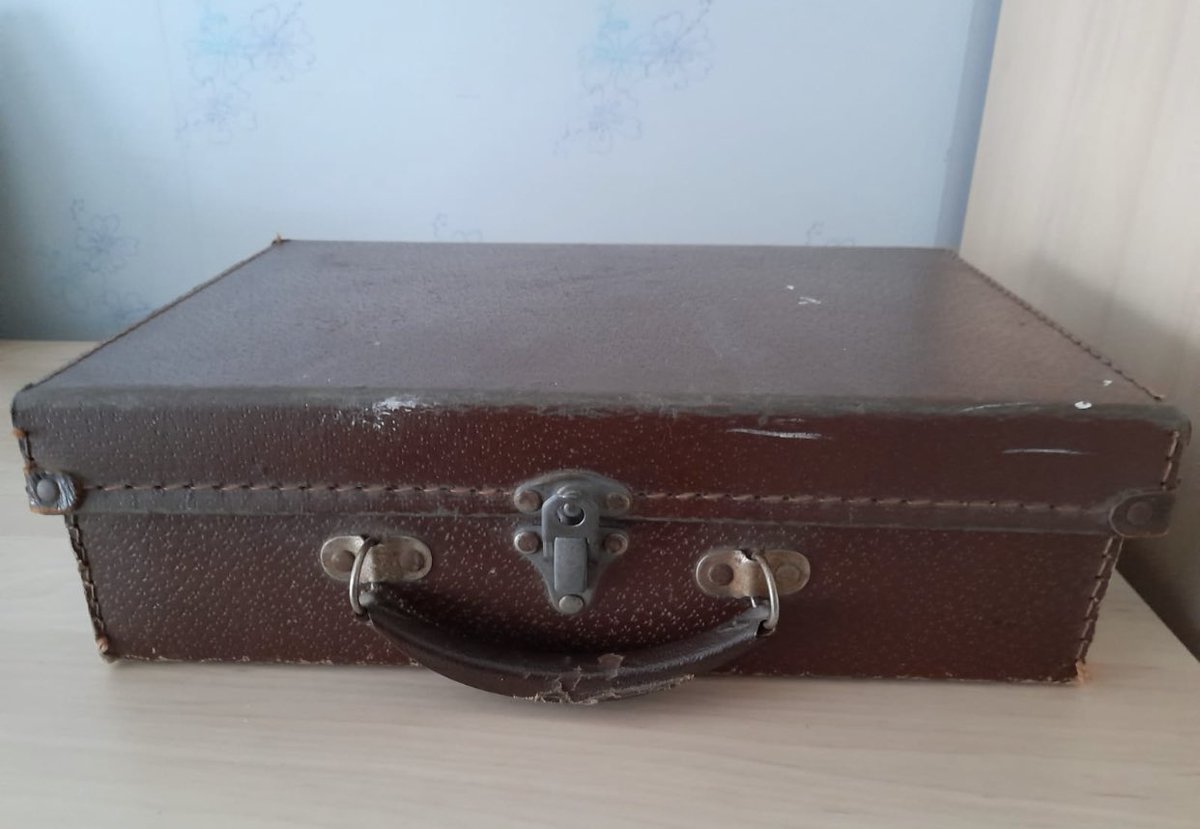 So excited to be able to incorporate my own sources into my Y8 lesson on Evacuees after Easter. My great grandma’s (Nans) evacuee case and ration card❤️