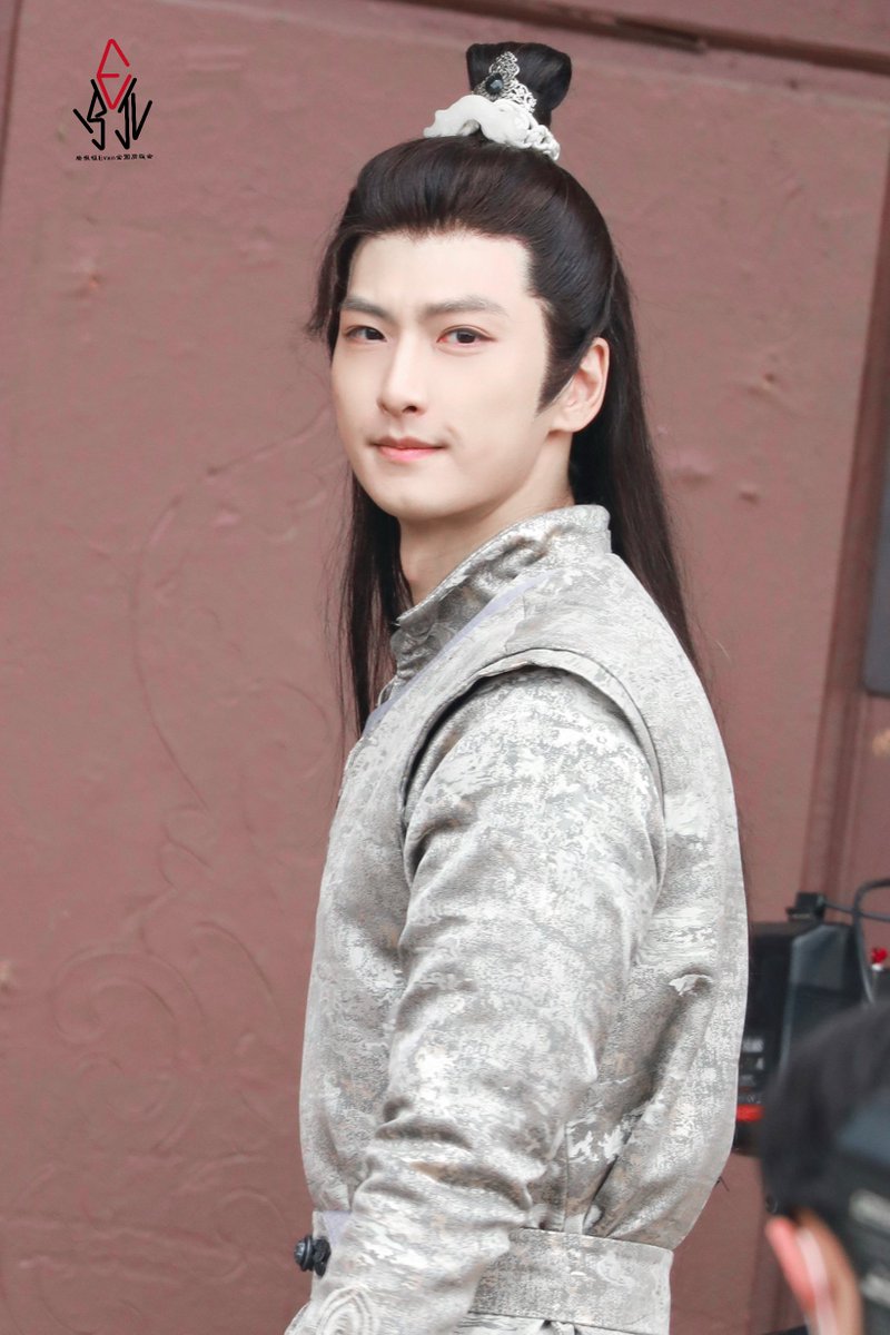 Angela_Tiwi's tweet photo. 20210306 Evan Ma Zhenhuan 1992 - before / after shooting 清风朗月花正开 The Flowers Are Blooming Drama cr 马振桓Evan全国后援会 https://t.co/hCo7jW78vE #EvanMa #MaZhenHuan #TheFlowersAreBlooming https://t.co/mrMWYU4fHc