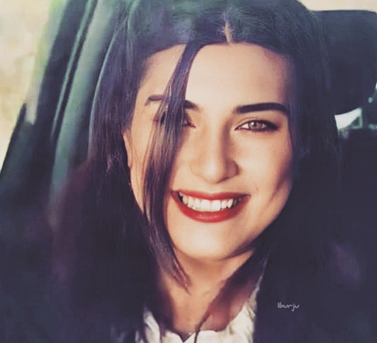 Tek bir ifade onlarca duyguyu anlatır bazen.. 👌 #TubaBüyüküstün