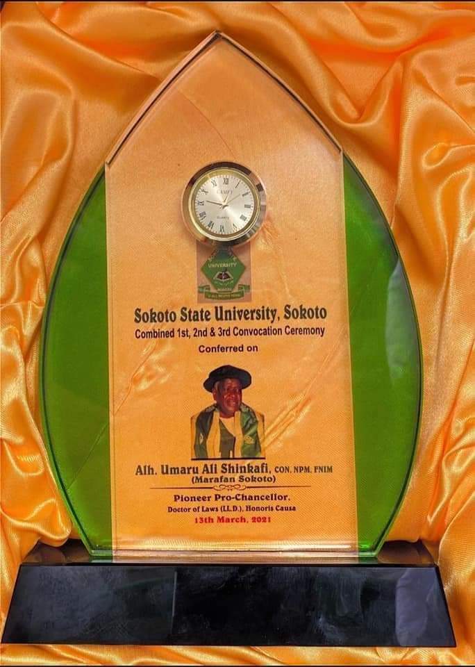 ssu_campus's tweet photo. Sokoto state university senate council honored Late. Alh. Umaru Ali Shinkafi CON with Doctorate degree of LAW(LL.D) in the  convocation ceremony.
#SSU https://t.co/76FagH2Jiw