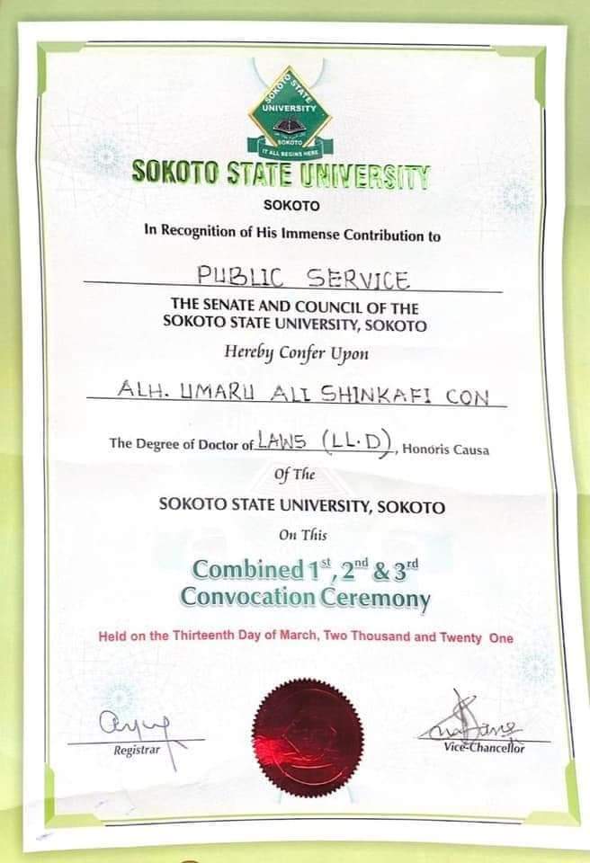 ssu_campus's tweet photo. Sokoto state university senate council honored Late. Alh. Umaru Ali Shinkafi CON with Doctorate degree of LAW(LL.D) in the  convocation ceremony.
#SSU https://t.co/76FagH2Jiw