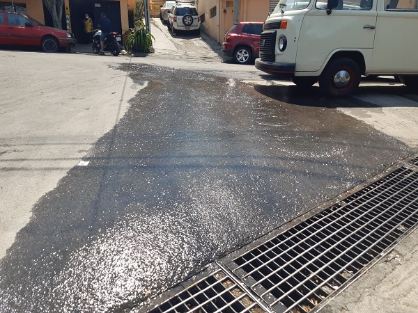 Desperdician miles de litros de agua por fuga en Ampliación Las Aguilas; SACM no atiende a denuncias
mexicoenlared.tv/desperdician-m…