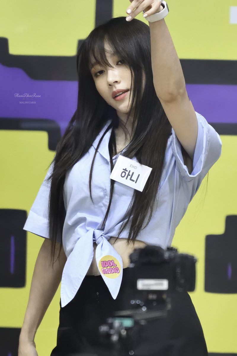 hourIyhani's tweet photo. #하니 #HANI https://t.co/JXOWUUTSu7
