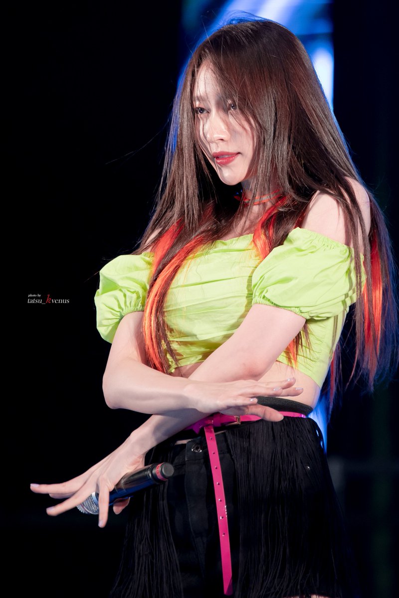 hourIyhani's tweet photo. #하니 #HANI https://t.co/ndGsso6oT8