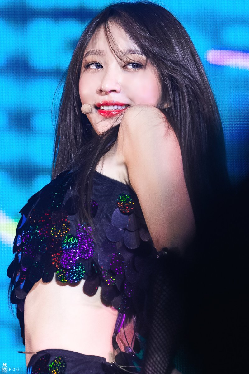 hourIyhani's tweet photo. #하니 #HANI https://t.co/fuBxzc4xnj