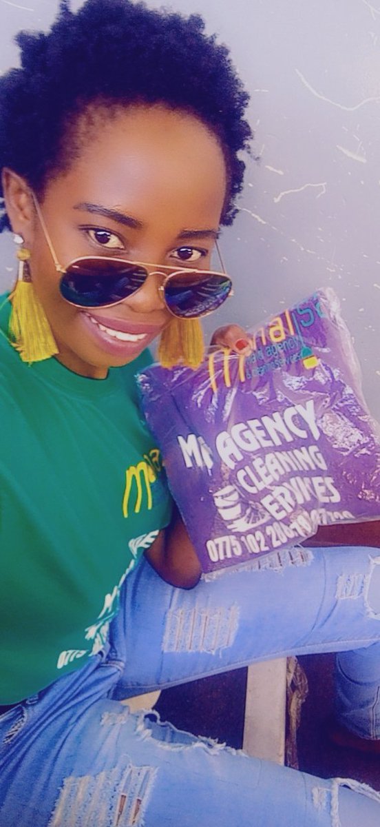 AcctLisah's tweet photo. The delivery guy😃😄@MonalisaMaidAgency https://t.co/zU6lVx18sD