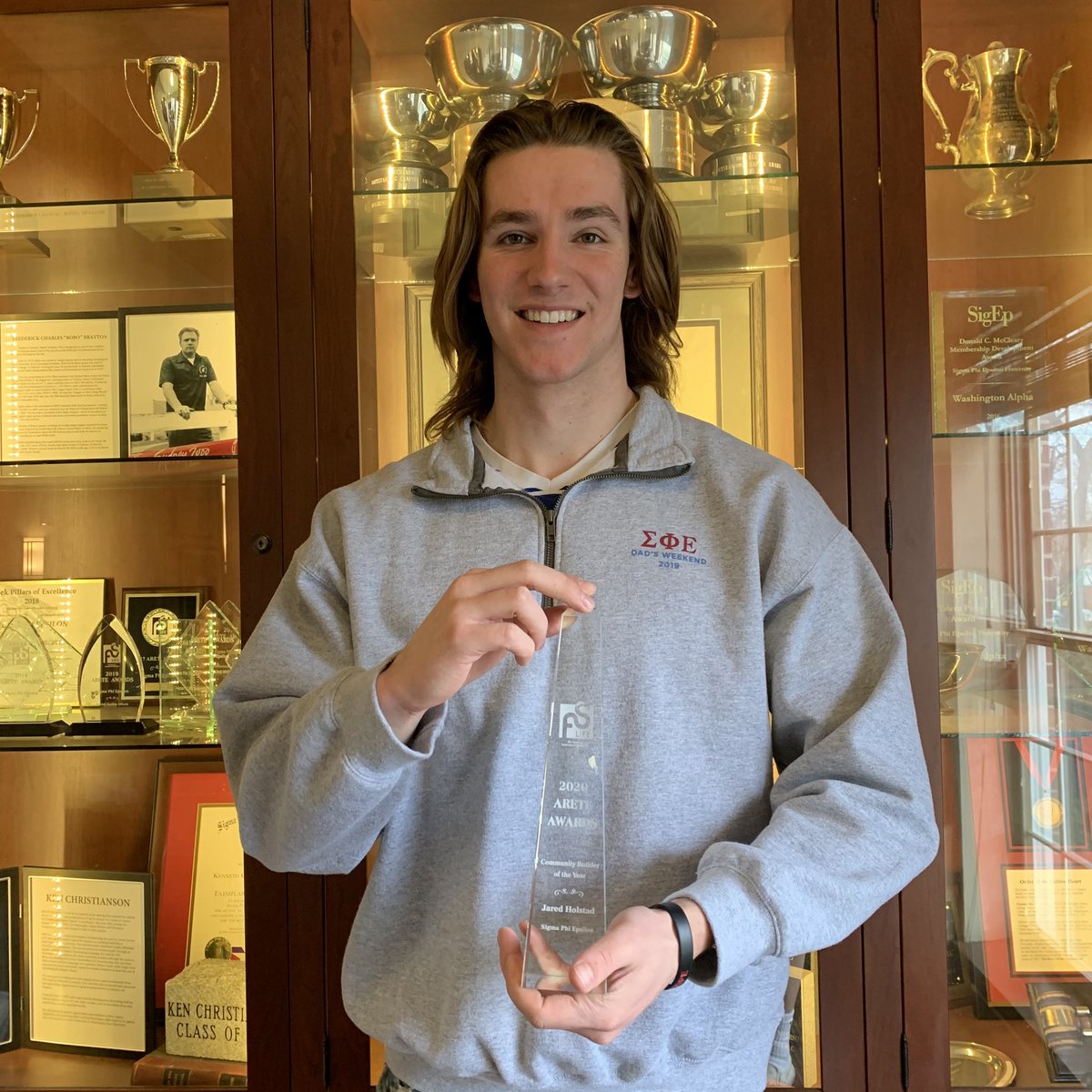 Preceding the 2019-2020 school year, WA Alpha was awarded 4 Chapter and 2 individual Arête Awards, including the IFC Chapter of the Year for the fourth time in six years!

The full story below ⬇️
washingtonstate.sigep.org/blog/wa-alpha-…
#VDBL