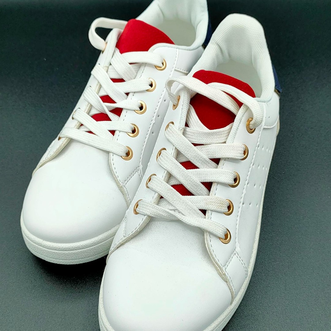 qoolst's tweet image. Red Sneakers 🔴
¿Do u like it?👟

#reddesign #qoolst #colour #newbrand #ilusion #casual #outfit #trending #look #style #streetstyle #beyou #follow #followqoolst #natural #live #specialday #marca #changes #picoftheday #film #fashion #brand #new #models #look #outfit #streetstyle