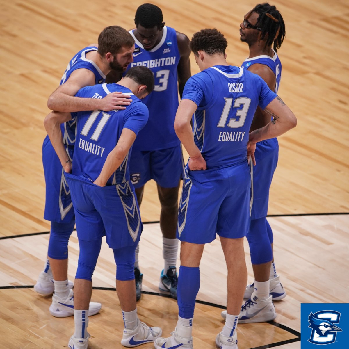 💙 For the last time this season, Marcus Zegarowski, Mitch Ballock, Denzel Mahoney, Damien Jefferson and Christian Bishop have checked out of the game.