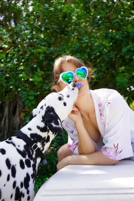 1 pic. Puppy love https://t.co/EvHyTqeOPh
