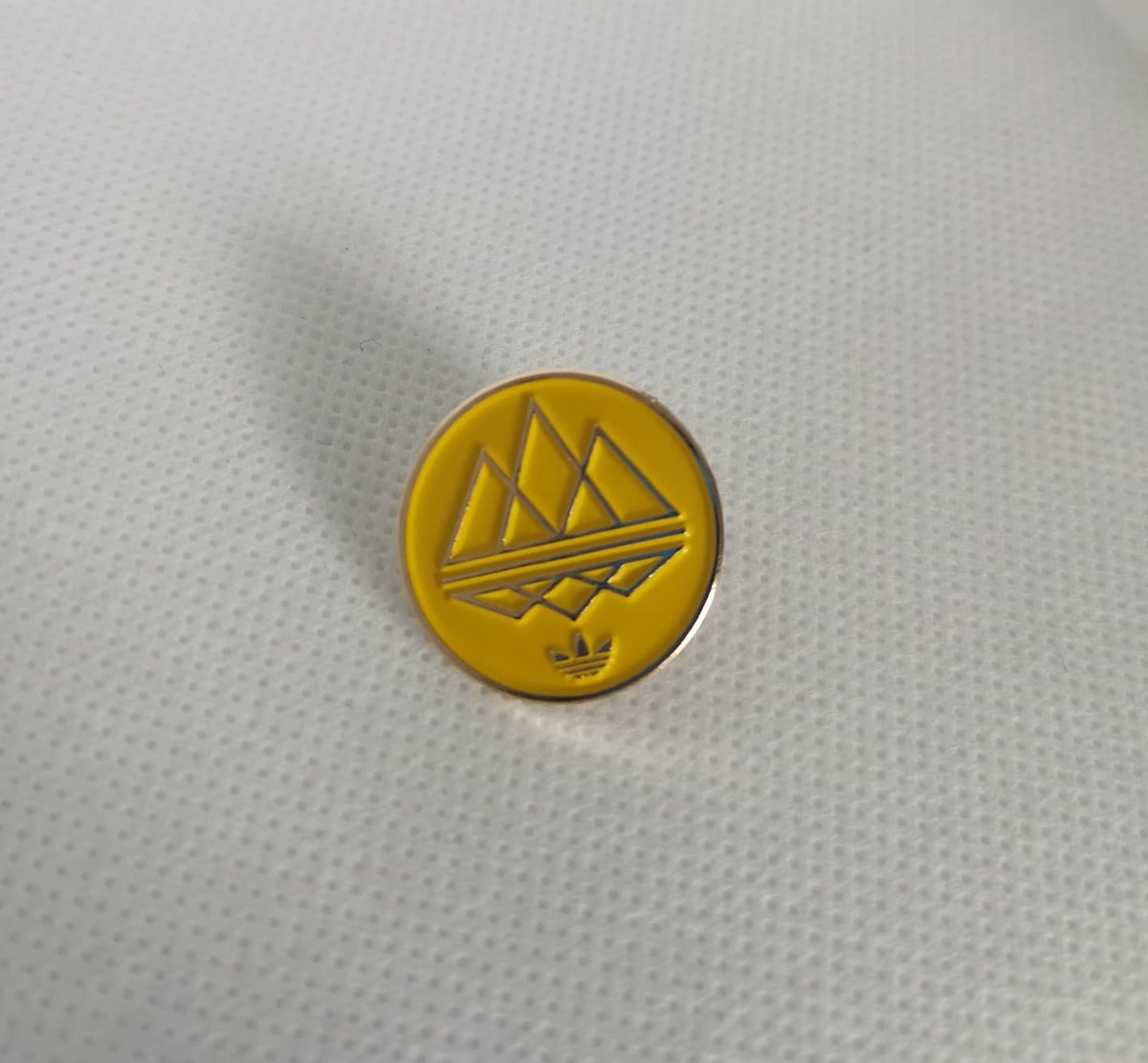 adiprintz's tweet photo. New Spezial pins in stock.  More black back in stock along with Dark Green and Navy Blue.

Also Red, White, Green and Yellow available on my ebay and etsy pages. 

Please RT 🙏
https://t.co/ukFc4XXytQ
https://t.co/DHu17HSFCx

#Adidasspezial #adidasspzl https://t.co/YU7ry1uiom
