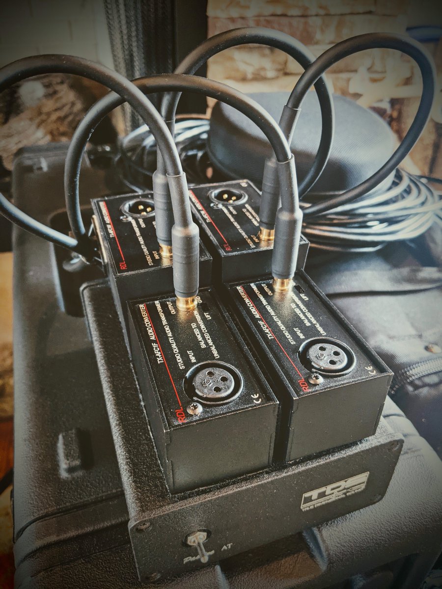 jbstu's tweet photo. RDL + TDS = Harmonic Heaven. Five transformers working together to greatly increase harmonic content while eliminating output distortion and sweet spots, thus creating a more rich and fuller sound. #Retro #AnalogAudio https://t.co/KOEmUBVAq2