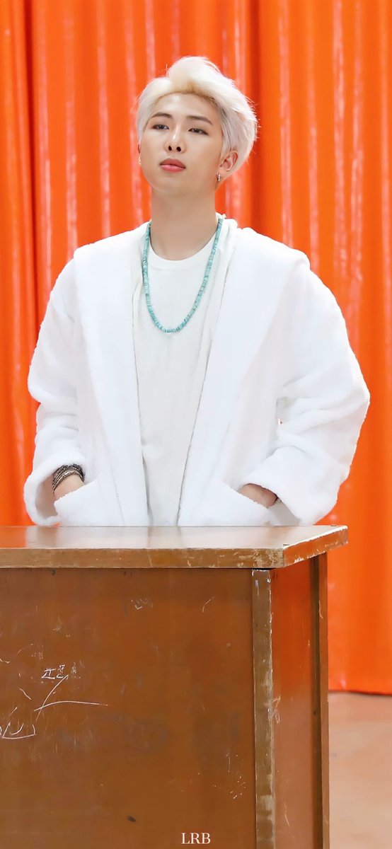 BABANGTAN_613's tweet photo. Happy 2 years with Persona
 
Namjoon hd wallpaper (2) 

#내가_사랑하는_R #NAMJOON #RM 
#2YearsWithPersona
#HisNameR @BTS_twt https://t.co/EO2UNXfHH0