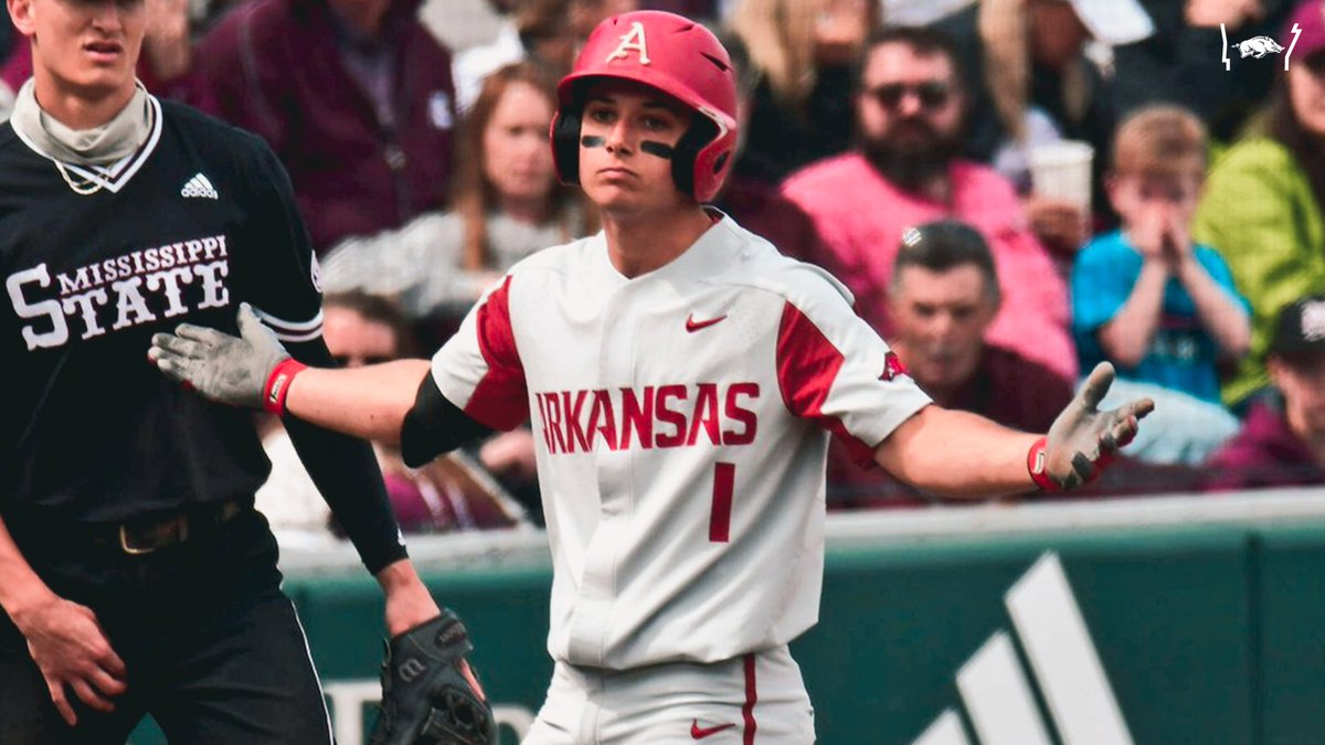 RazorbackBSB's tweet photo. Pretty fun weekend at tHe BeSt BaLLpaRk In CoLLegE bAsEbaLL! https://t.co/spguYfUcw4