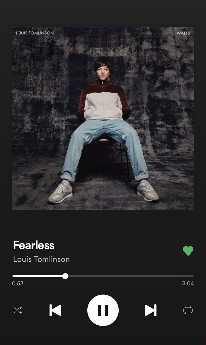 17GUXREP's tweet image. Pov:
you are listening the best song of Walls  #TeamFearless