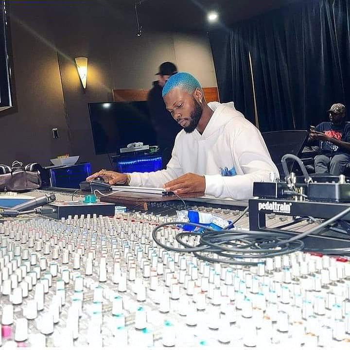 GreenPointMusic's tweet photo. @thisiswurld coming to your speakers soon 
Follow GreenPointMusic for more music updates.
 Download here https://t.co/tSUdBhOVhf

#WeAreGreenPoint
#GreenPointMusic
#GreenPoin https://t.co/W8KzZx22t9
