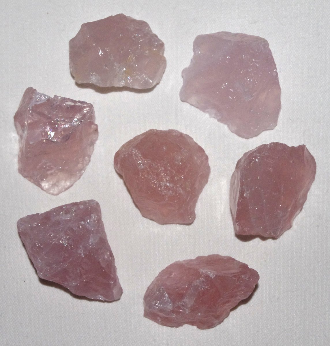 DieHardHexican's tweet photo. Crystal Vibrations on Etsy Gorgeous Natural Rose Quartz Crystals for heart expansion. #rawrosequartz https://t.co/RwJ0xYidbx https://t.co/jurPTmzAUF
