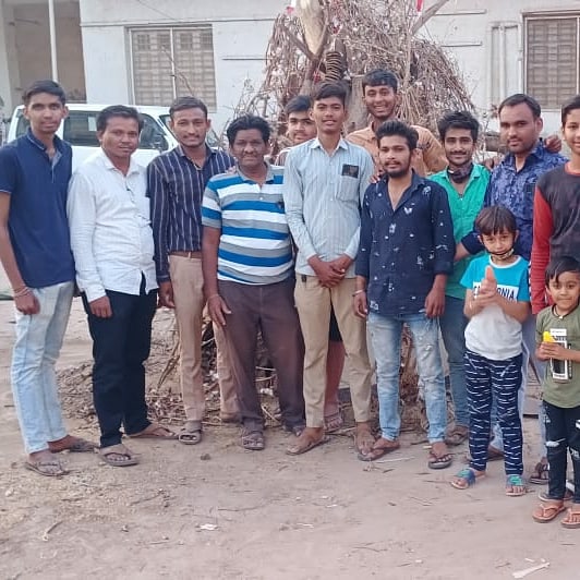 The_varun_patel's tweet photo. હોળીના દિવસે કરીને હોળીકા દહન
ચાલો ખરાબ વૃત્તિઓને બાળીએ અને સુખ લાવીએ.
હોળીની આ પવિત્ર અગ્નિમાં
નિરાશા, દારિદ્રય, આળસનું દહન થાય,અને બધાંના જીવનમાં આનંદ, સુખ,આરોગ્ય અને શાંતિ આવે.
હોળી ની શુભેચ્છાઓ!
#HolikaDahan2k21 #Randheja https://t.co/uNVdH3UHhZ