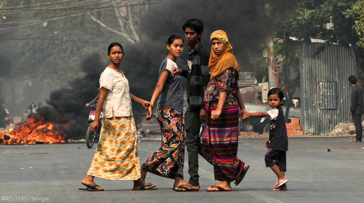 🇲🇲 Top <a href="/UN/">United Nations</a> officials condemn #Myanmar military’s widespread, lethal and increasingly "systematic" attacks on peaceful protesters after bloodiest day since protests began.

<a href="/UNOSAPG/">UN Genocide Prevention</a> Nderitu and <a href="/mbachelet/">Michelle Bachelet</a> call for an end to systemic impunity in Myanmar.

👉 ow.ly/3Iz550Eavsi