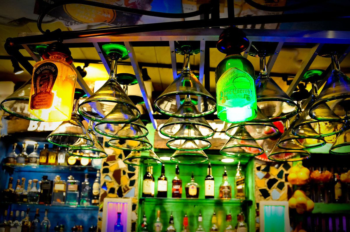 “Food was delicious Service excellent!!” - 5 Stars #Gatlinburg