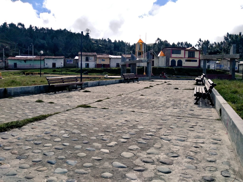 paosmio97's tweet photo. Chicche - Apata - Junín
(Si queremos ayudar a mejorar la calidad de vida de los pobladores, hay mucho por hacer)
#Visitando
#Admirando
#IdentificandoLoquehacefalta
👣 https://t.co/Y4AQ44vjS7