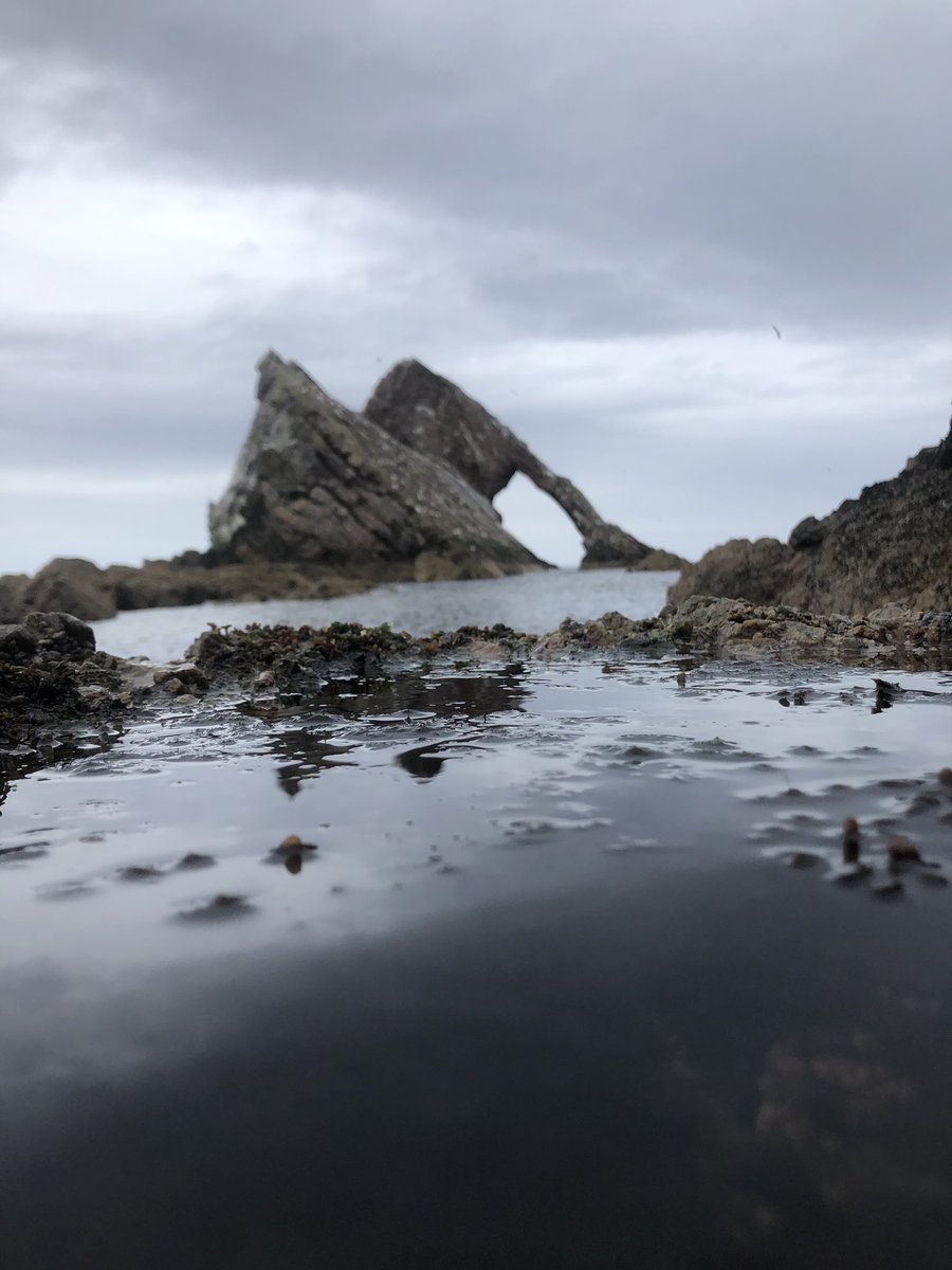 1stbuckiebb's tweet photo. Cracking afternoon for a walk from Cullen to Portknockie and a wander down to the #BowFiddle #MorayFirth #AyeAFloat #Portknockie #Cullen https://t.co/0eQ8R5FzE5