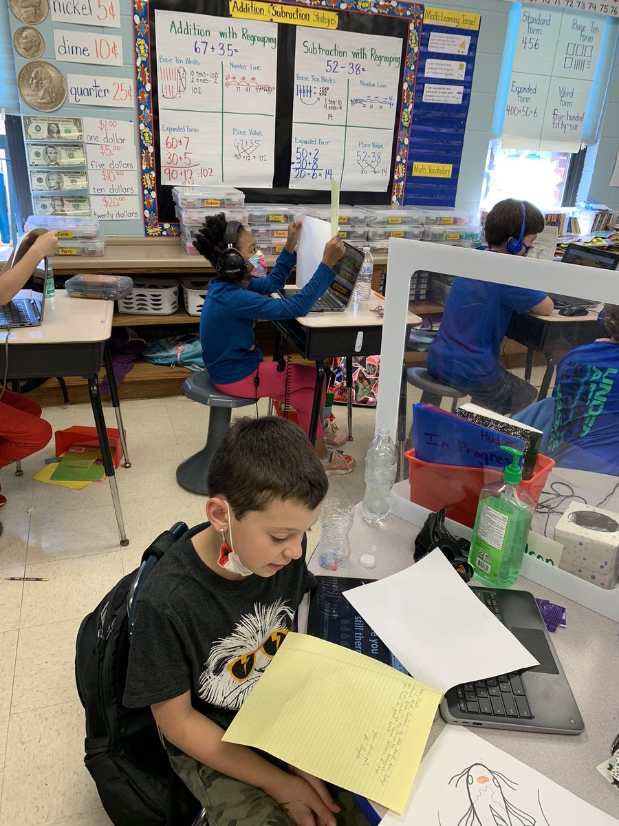 jlwilliams2015's tweet photo. One of the kids’ favorite activities is writing letters to the principal and reading the letters he writes back! @Centralnews1917 https://t.co/6KTOJ5daWJ