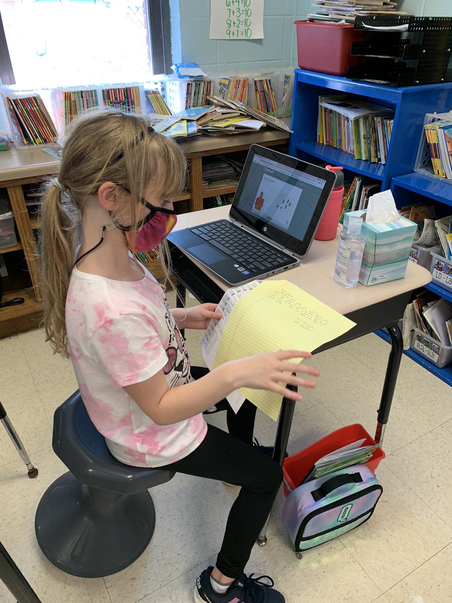 jlwilliams2015's tweet photo. One of the kids’ favorite activities is writing letters to the principal and reading the letters he writes back! @Centralnews1917 https://t.co/6KTOJ5daWJ