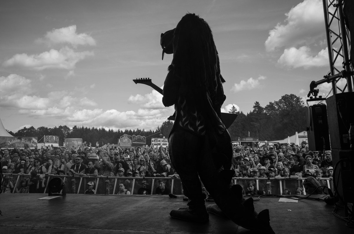 Heavysaurus's tweet photo. Ach #Freunde, ihr könnt euch sicherlich vorstellen was jetzt kommt: die Shows in #Gießen und #Basthorst müssen leider verschoben werden. 😔
• 19.09.2021 Basthorst (vom 18.04.2021)
• 30.01.2022 Gießen (vom 15.05.2021)
Aber ihr wisst: #Aufgeschoben ist nicht #aufgehoben! https://t.co/z6vuFA3AVJ