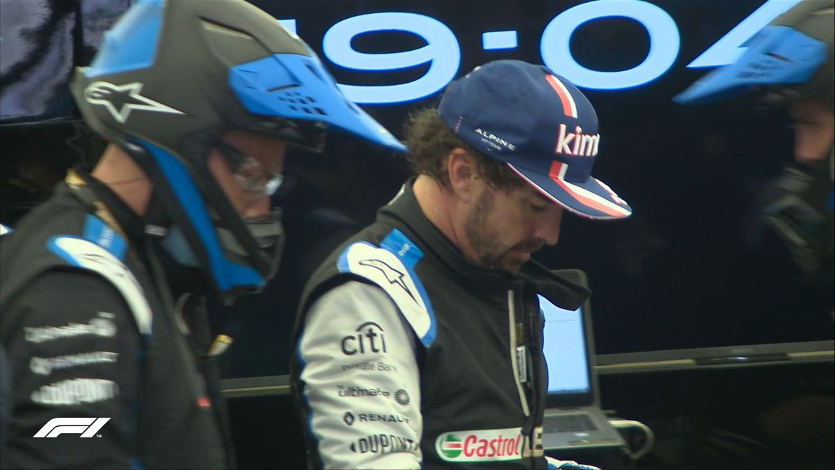 F1's tweet photo. 😑👊

#BahrainGP 🇧🇭 #F1 @alo_oficial https://t.co/mAu9Kd4vaU